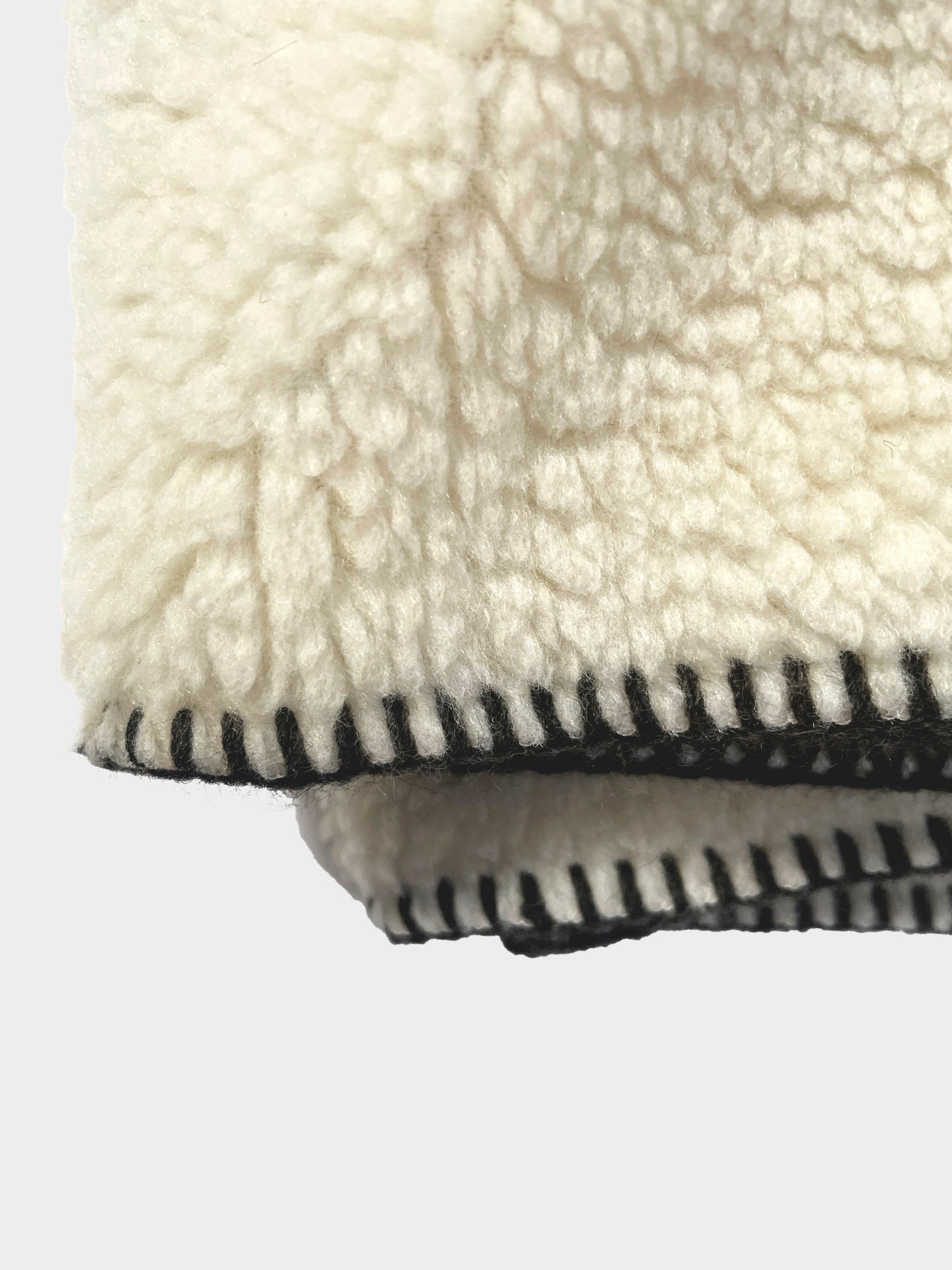 Coperta Pecora ricamo 3 pecorelle