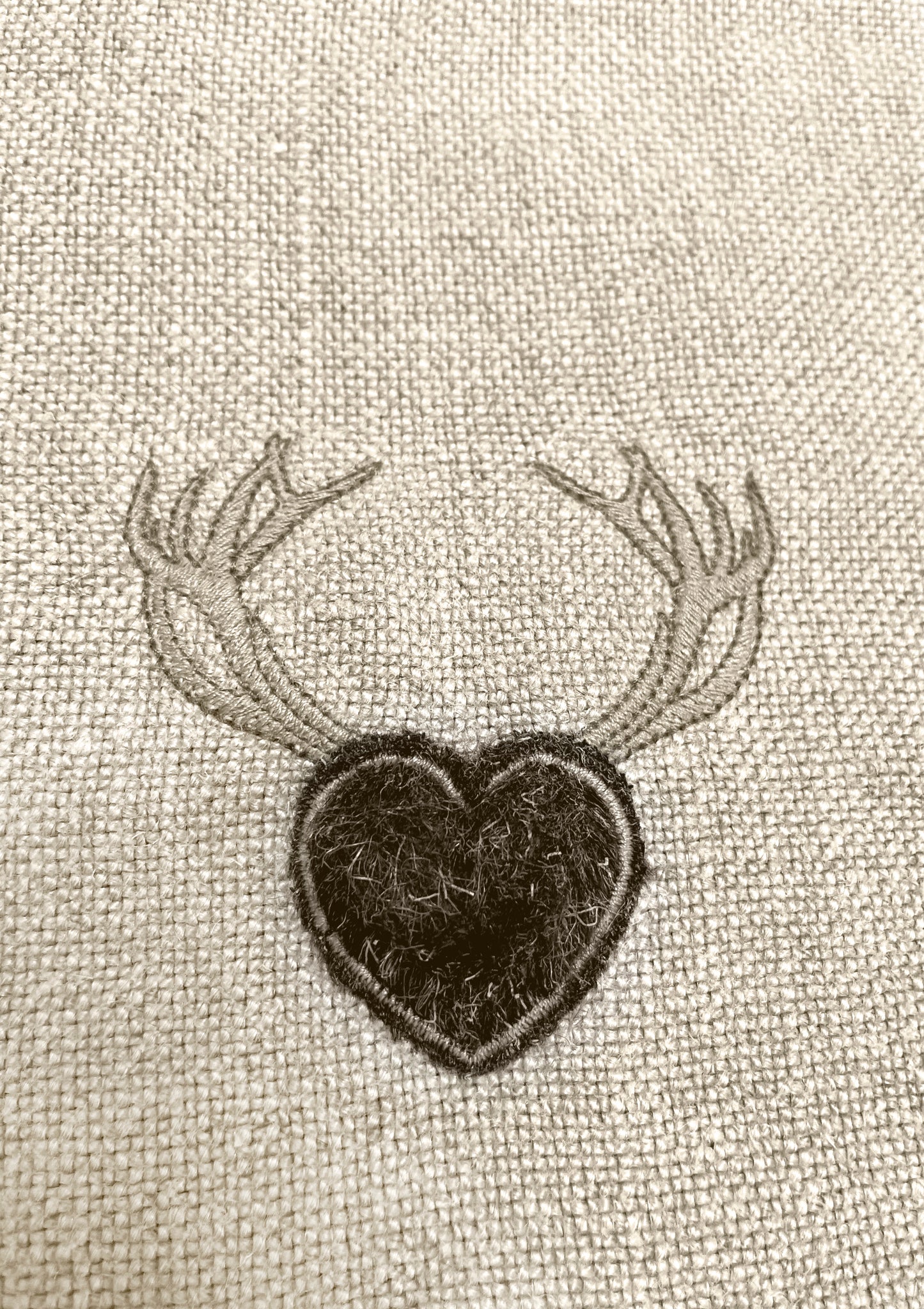 Cuscino lino cuori pelliccia