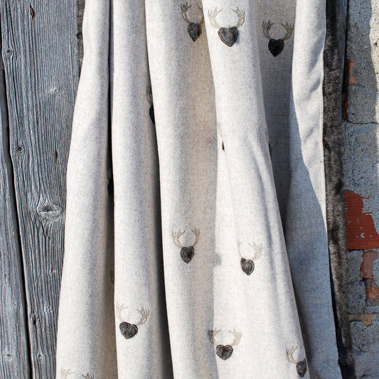 Melange wool curtain Heart with horns