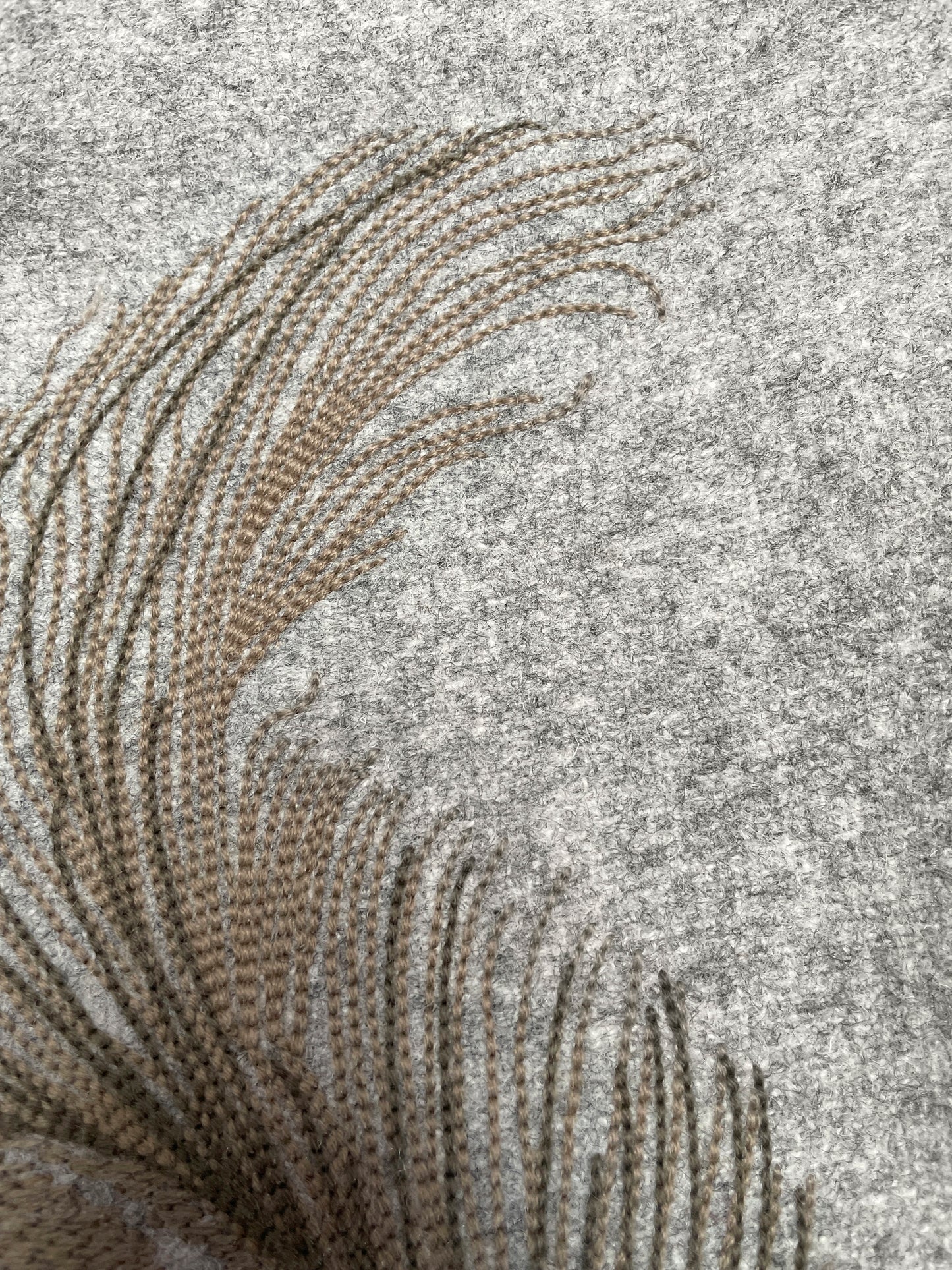Coussin en laine mélangée avec broderie coll. PORTRAITS d'écureuil