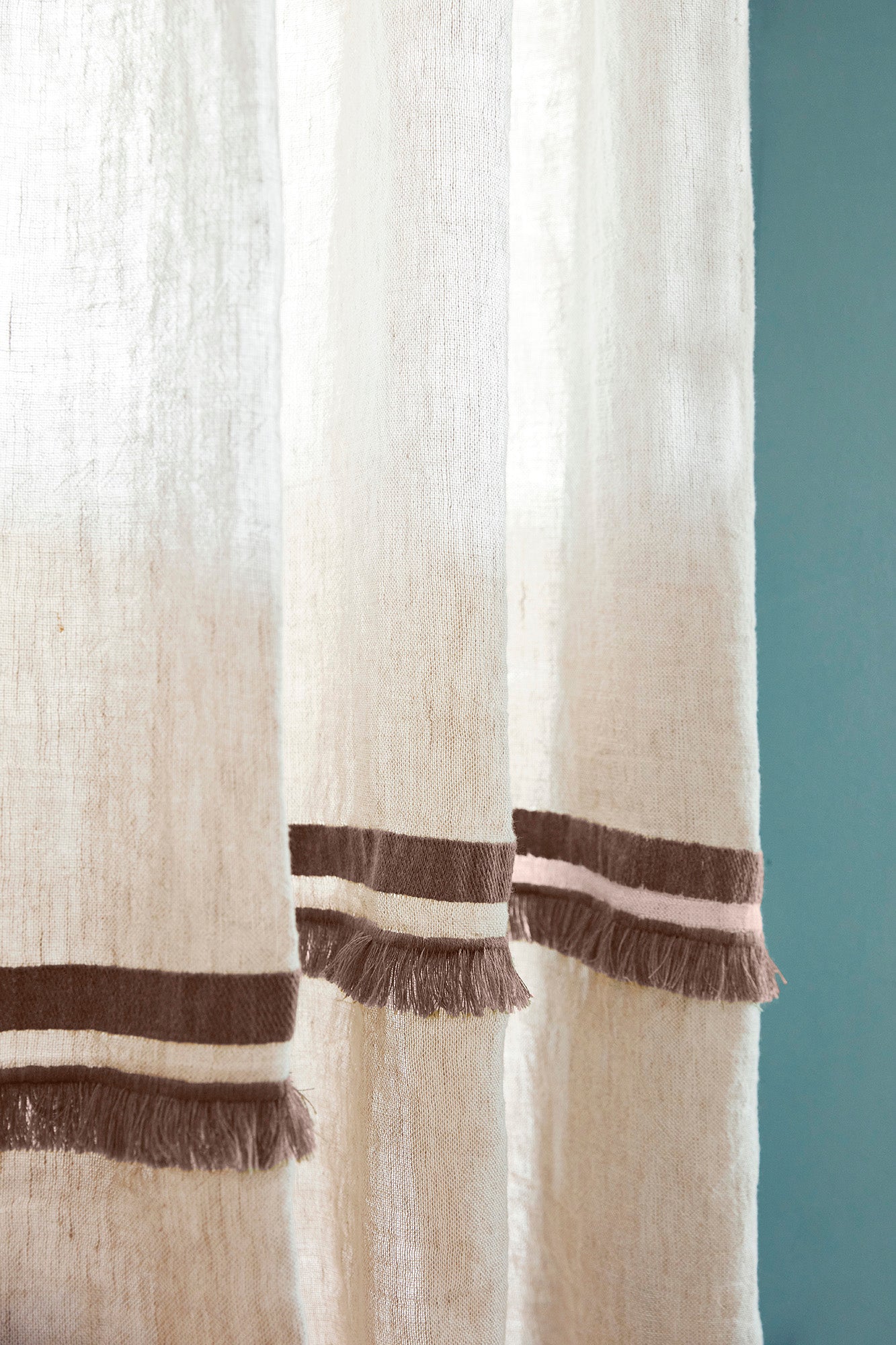 Linen curtain with fringe